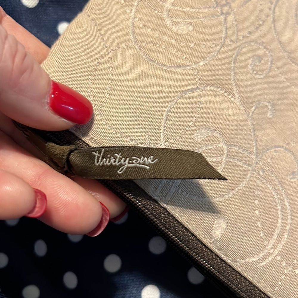 Thirty-One Makeup Pouch  - Picture 5 of 5